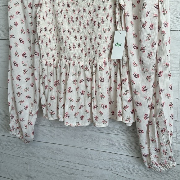 Dip Floral Shirred Square Neck Long Sleeve Blouse - Picture 5 of 12